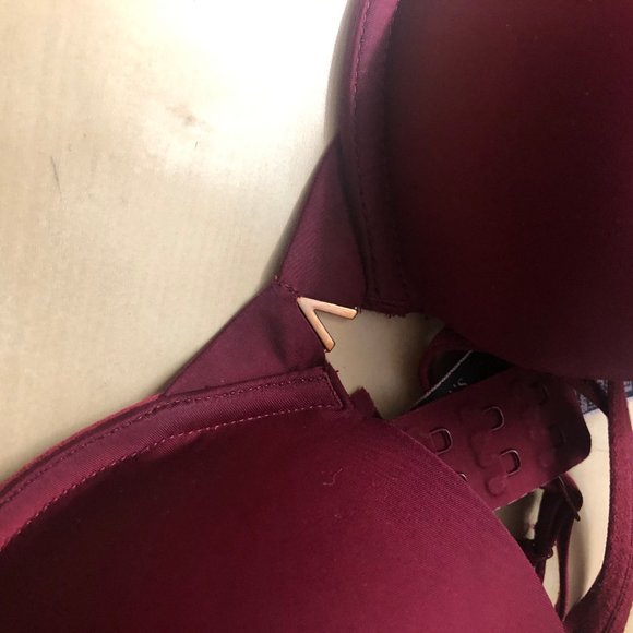 Victoria's Secret Push-Up bra - Picture 2 of 4